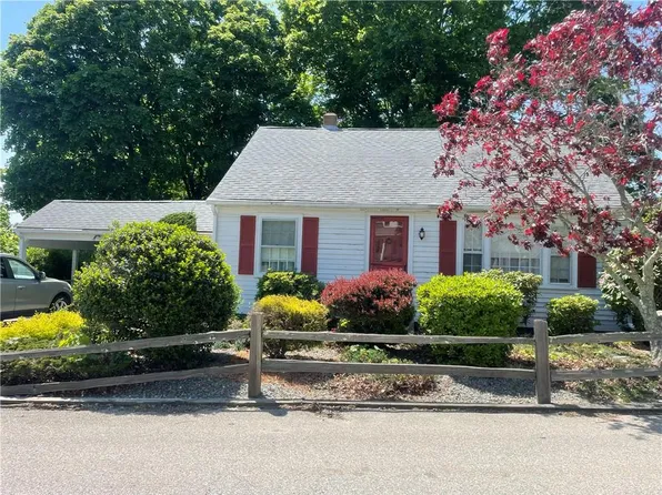 40 Edward St, Coventry, RI 02816