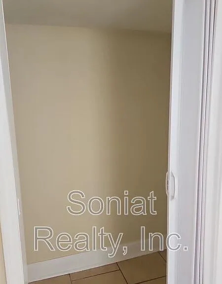 6210 Lincoln Beach Blvd #C — Photo 6