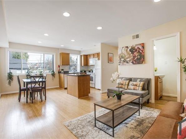 3339 10th Pl SE #301