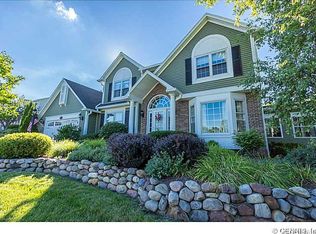 16 Waycross Rd, Fairport, NY 14450