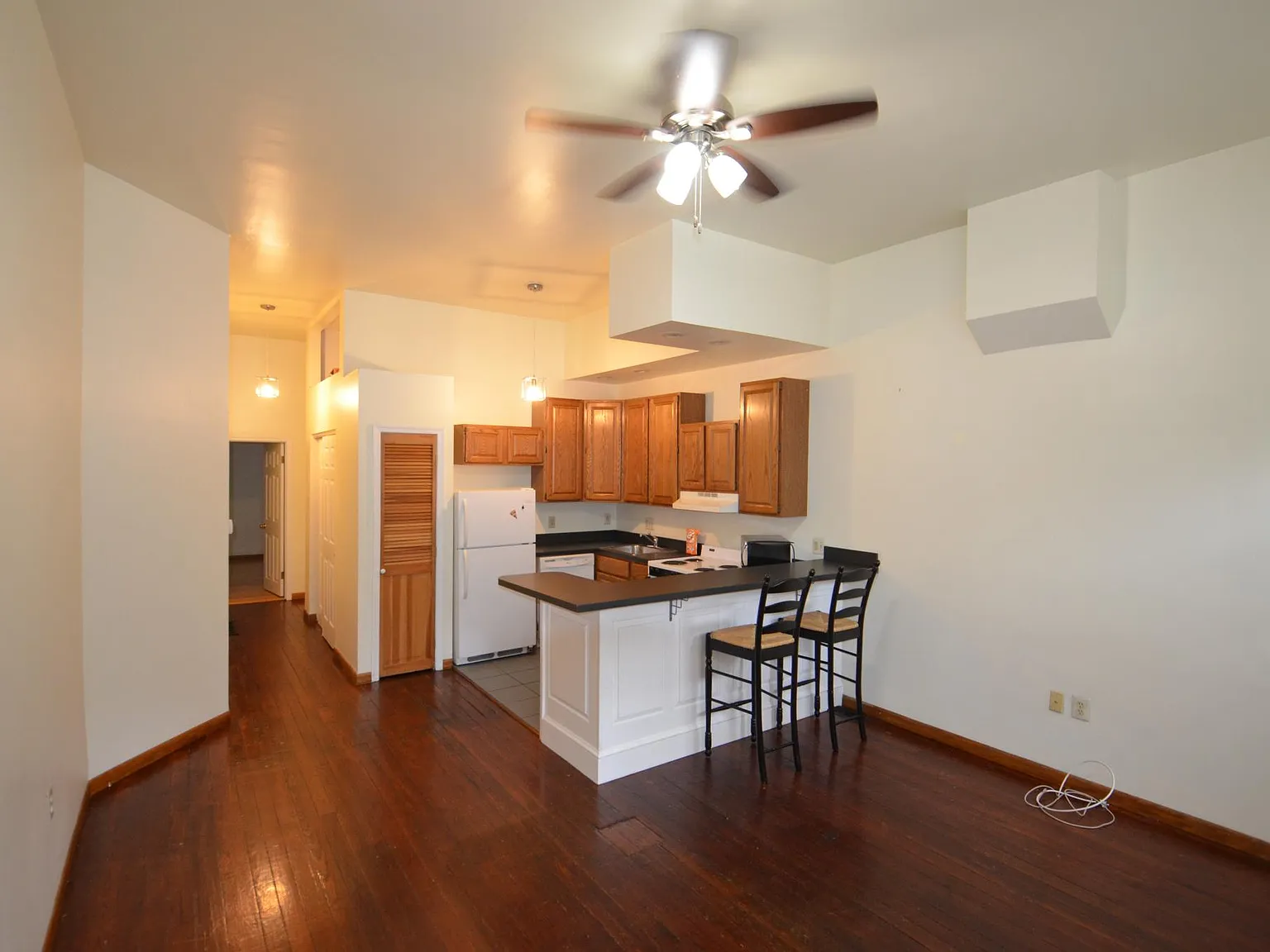 1 bed, 650 sqft, $1,450 — Photo 3