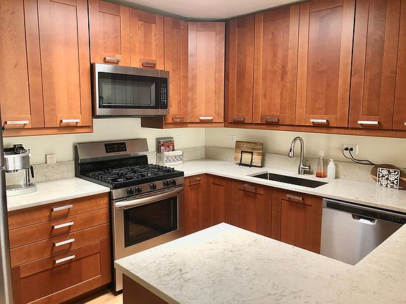 2nd image of 1326 Chicago Ave APT 504