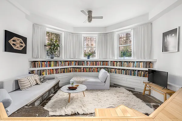 Sold by Compass | media 1