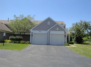2411 Sheehan Dr UNIT 101, Naperville, IL 60564