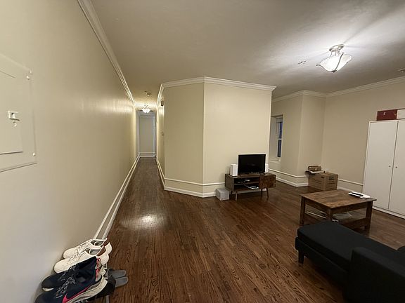 3rd image of 712 Shawmut Ave APT 2R