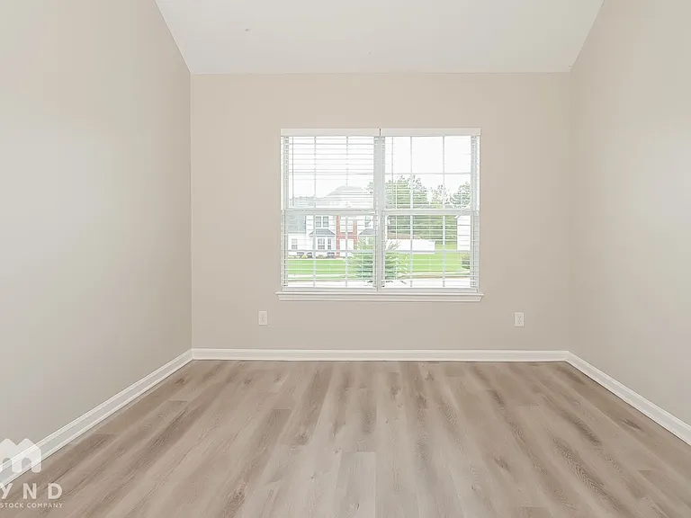1037 Saint Augustine Pkwy — Photo 13