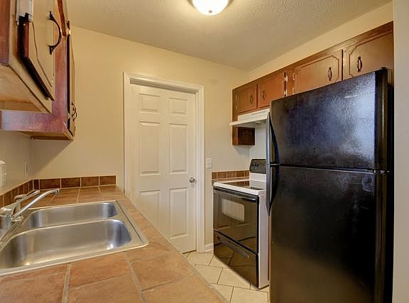 4th image of 1828 Carneal Ln