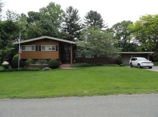 121 White Oak Dr, Butler, PA 16001