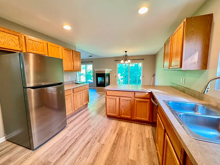 14262 Shadywood Dr #32 — Photo 4