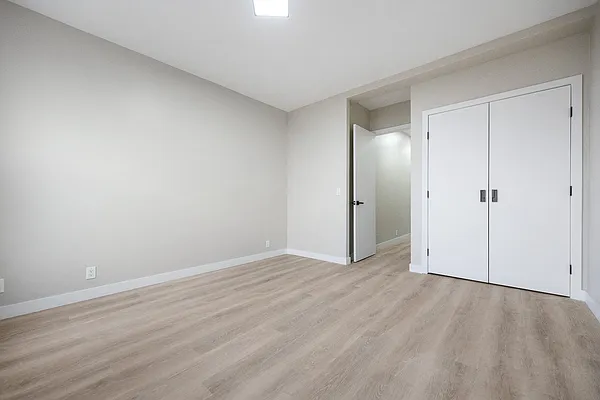 Rented by E Realty International Corp | media 10