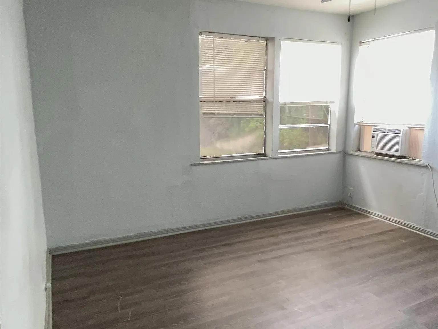 2306 HARLEM — Photo 4