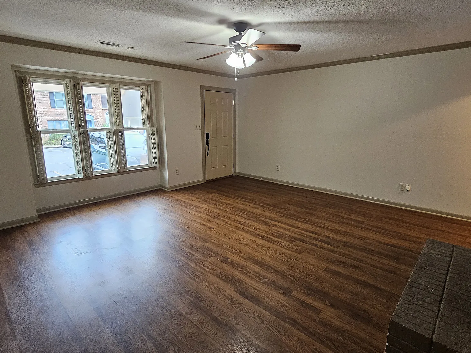 2 bed, 1.5 bath, 1080 sqft, $1,595 — Photo 2