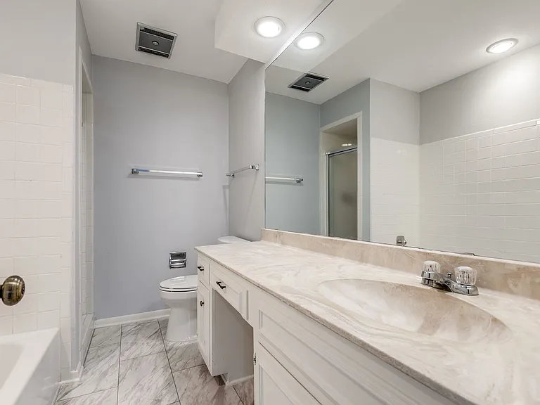 2611 Eisenhauer Rd #903 — Photo 17