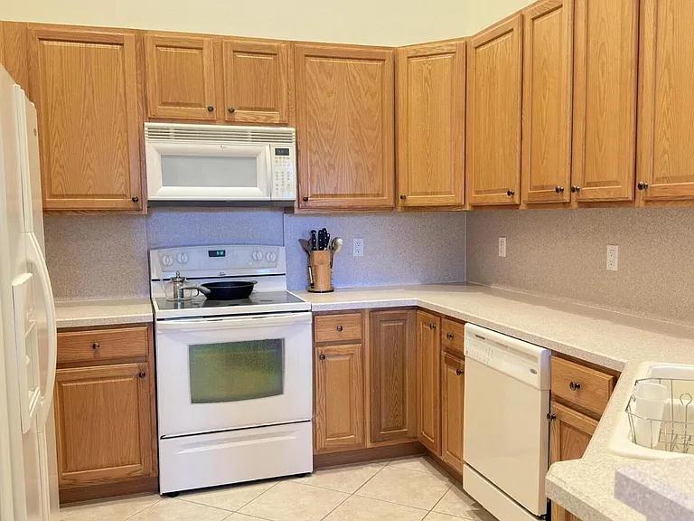 8125 Mulligan Cir — Photo 7
