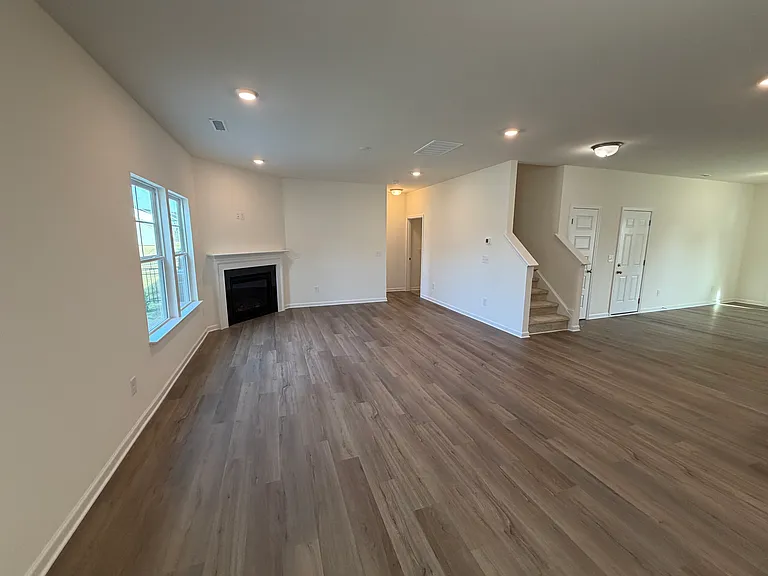 417 Marthas View Way — Photo 6