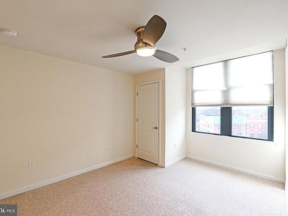 5th image of 1021 N Garfield St APT 841