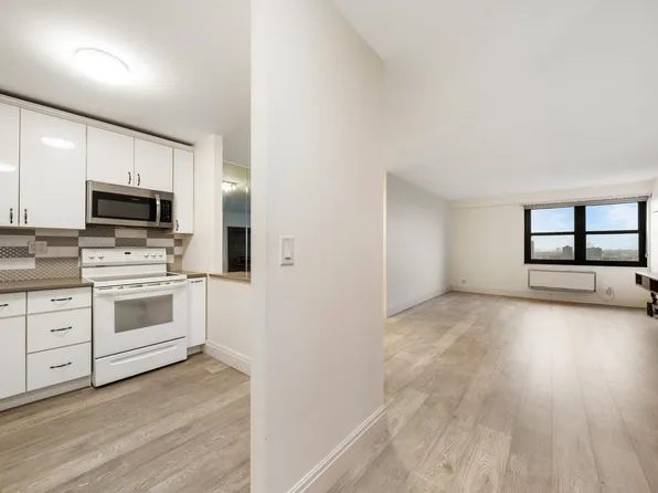 7855 Blvd East image 1 of 20