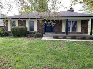 286 Paula Ln, Shepherdsville, KY 40165