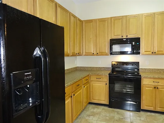 7244 Angela Dr — Photo 3