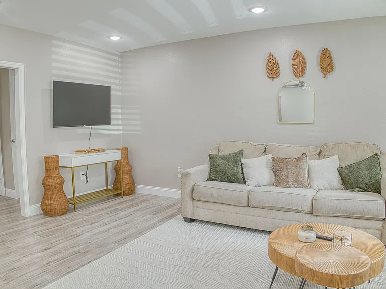 8150 Herschelwood St — Photo 3