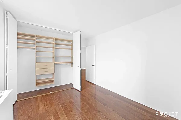 Rented by PocketBroker Inc | media 7