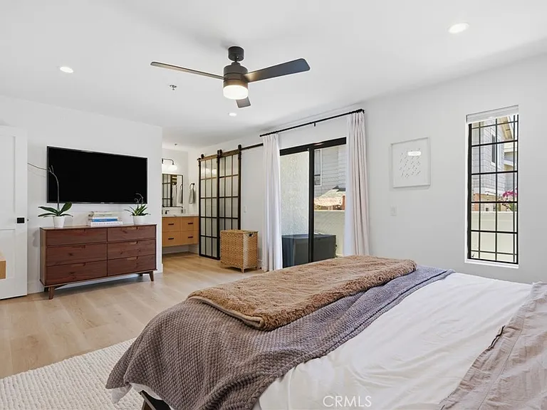 345 Avocado St #101A — Photo 10