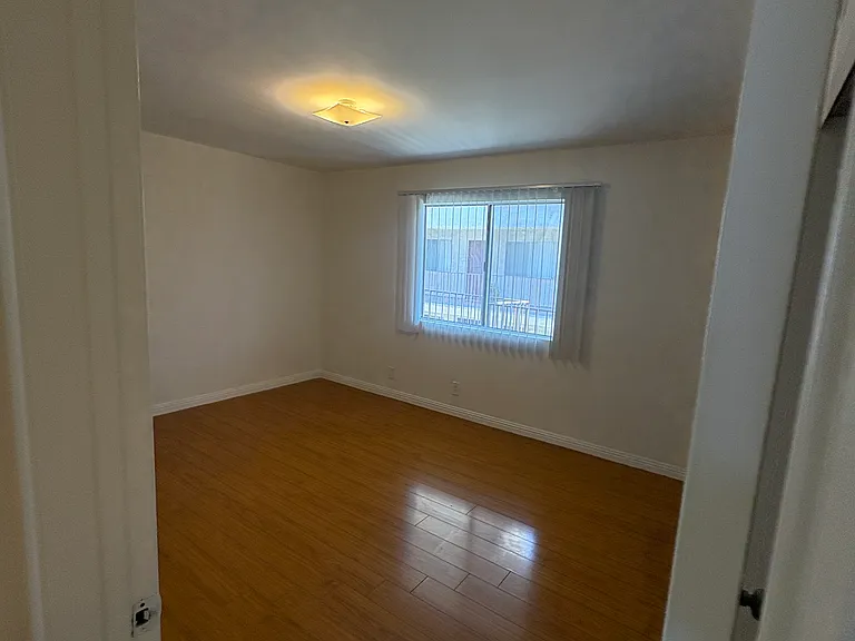 1050 Raymond Ave #203 — Photo 8