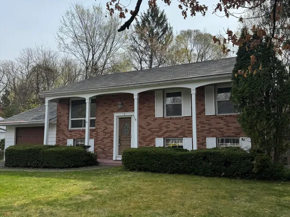 4 W Circular Court, Saratoga Springs, NY 12866