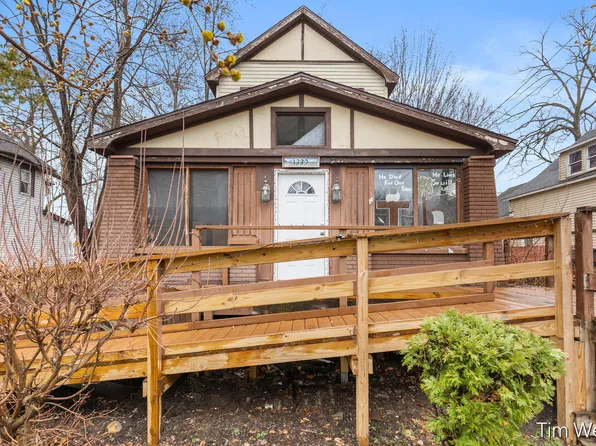 1332 Muskegon Ave NW, Grand Rapids, MI 49504