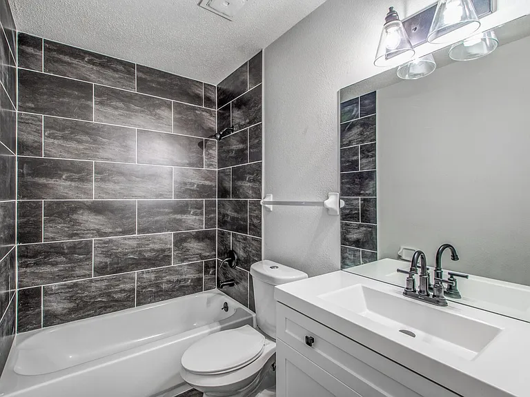 5624 Annandale Dr — Photo 30