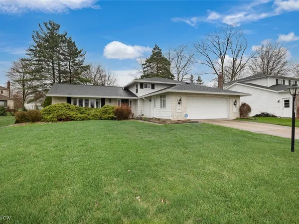17485 Lexington Ln, Strongsville, OH 44136