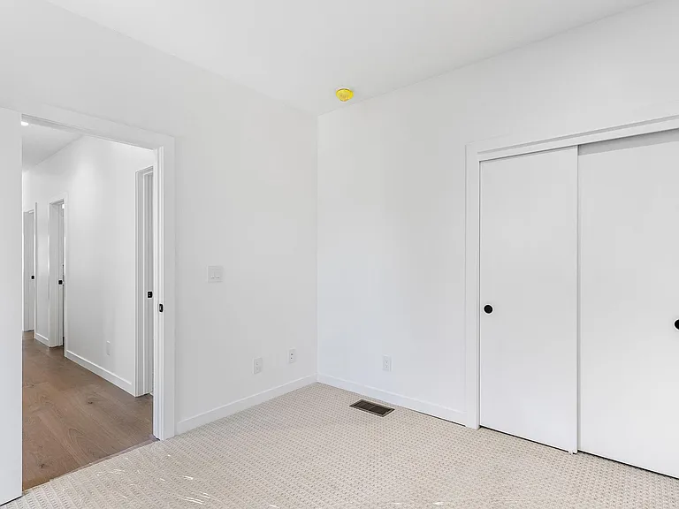 1268 Oregon St — Photo 45