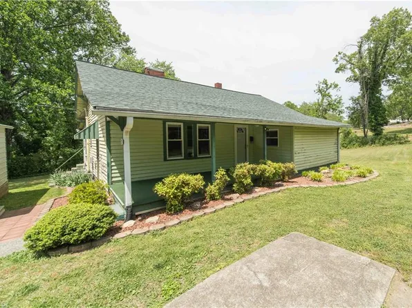 115 E Main St, Jonesville, NC 28642