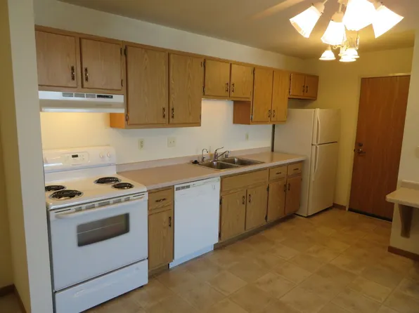 Raco 612 State BLDG, 612 W State St APT 3, Hartford, WI 53027