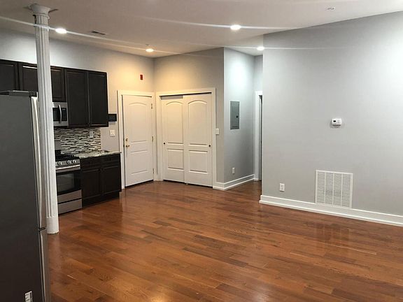2nd image of 1236-44 E Columbia Ave #1