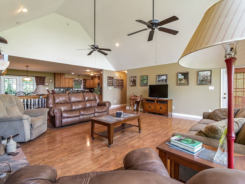 4th image of 300 Gunter Smith Rd