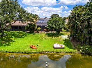 1369 Riverside Cir, Wellington, FL 33414