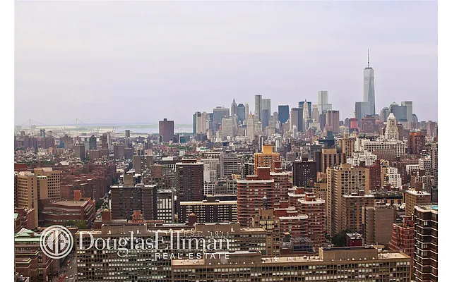 Rented by Douglas Elliman | media 27