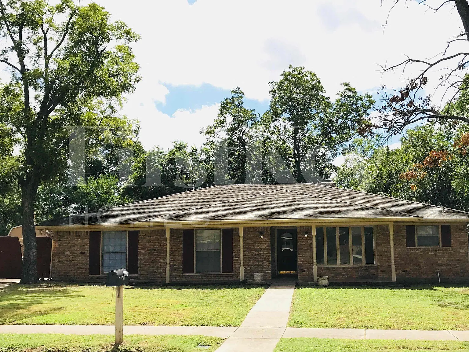 4 bed, 2.0 bath, 2446 sqft, $2,185 — Photo 1