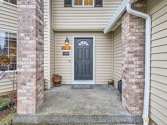 2nd image of 2213 NE 108th St