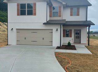 234 Clear Creek Way, Kodak, TN 37764