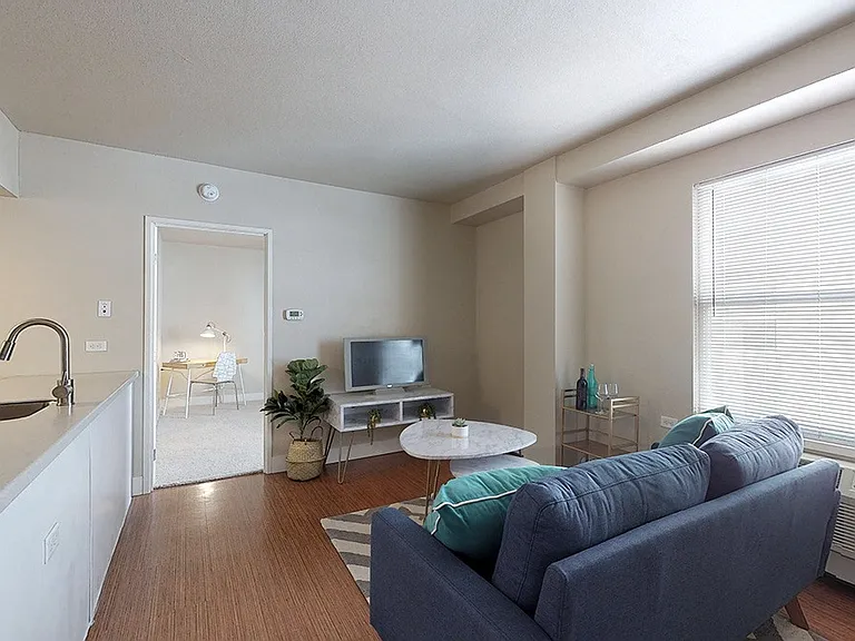 Avenue 8 at Mayfair — Photo 30