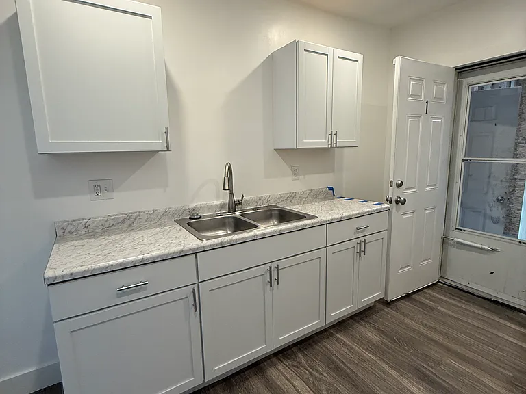 15203 Kinsman Rd #1 — Photo 17