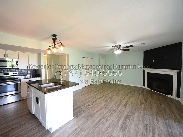 9716 7th Bay St #301 — Photo 6