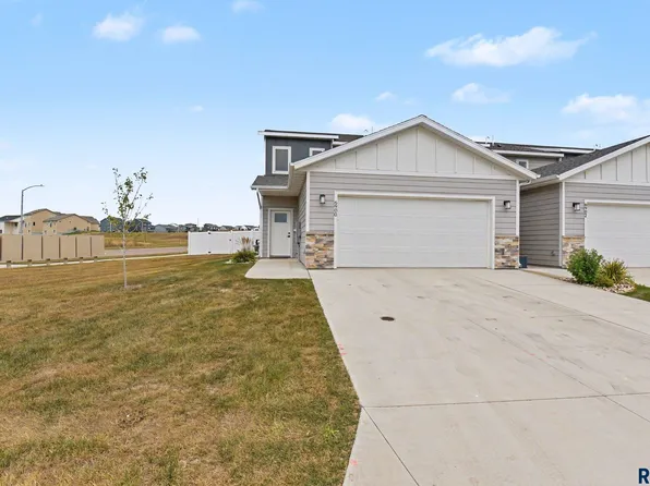 6900 E Brooks Edge Pl, Sioux Falls, SD 57110