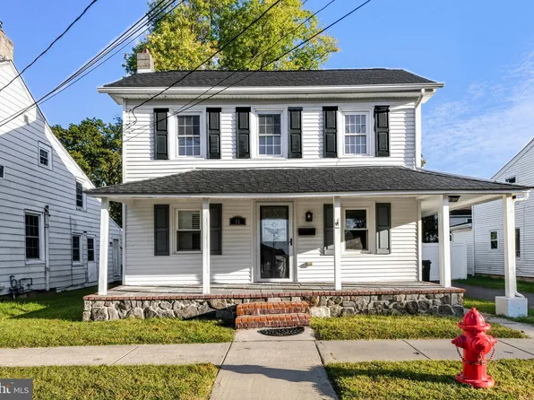 35 Green St, Woodstown, NJ 08098