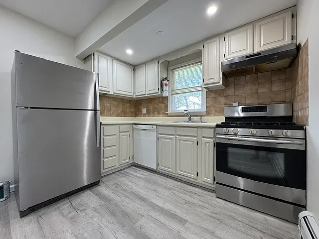 200 E Madison Ave #2 — Photo 15