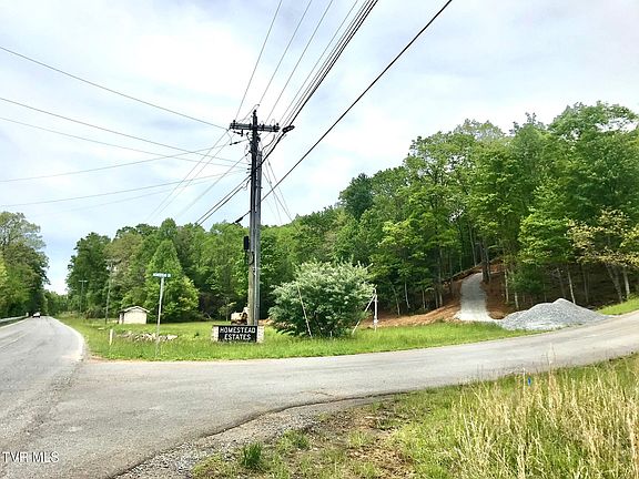 3rd image of 101 Homestead Dr