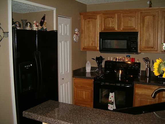 Kitchen pic 2