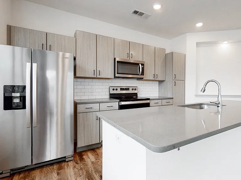 Thrive Luxury Apartments — Photo 101